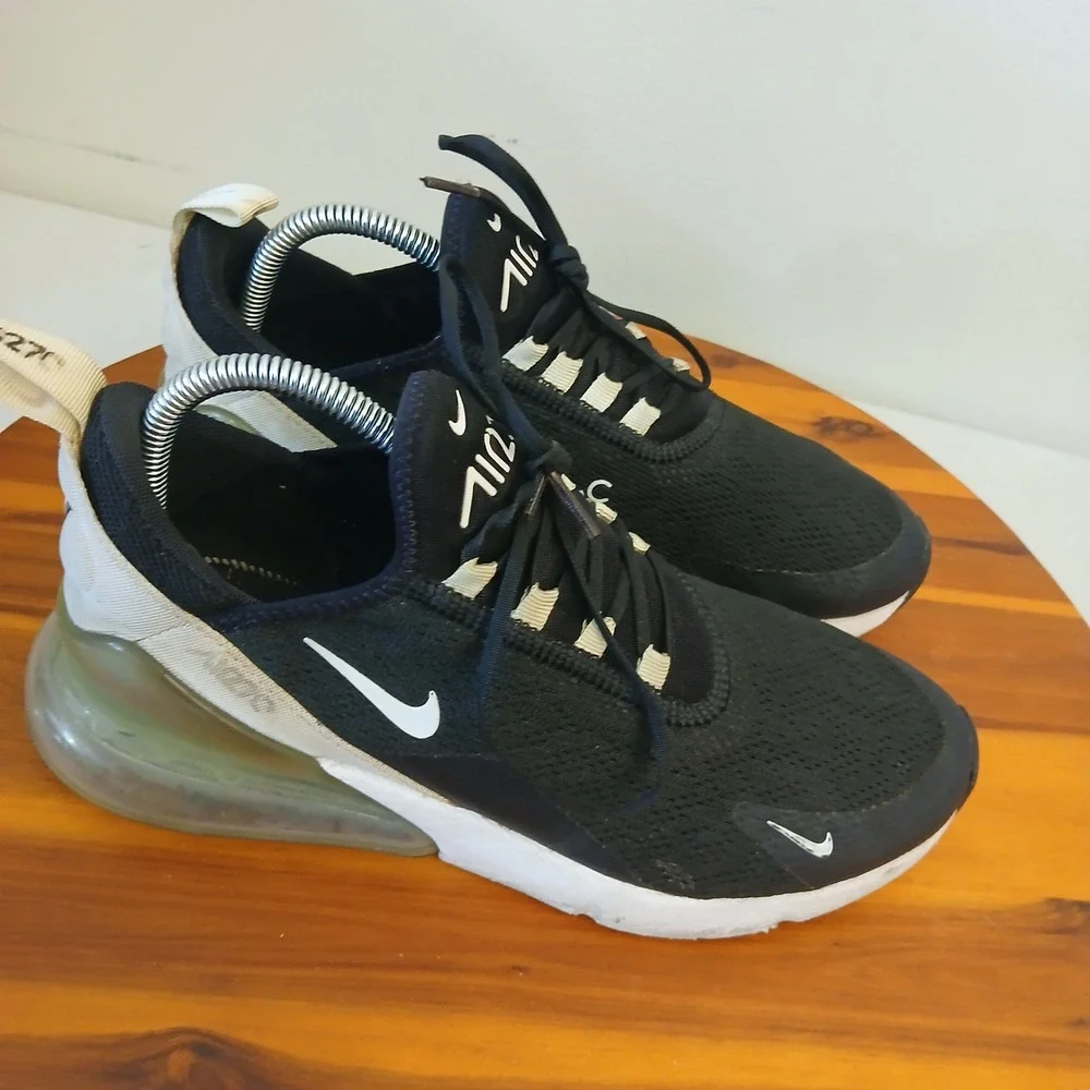 Nike see images
